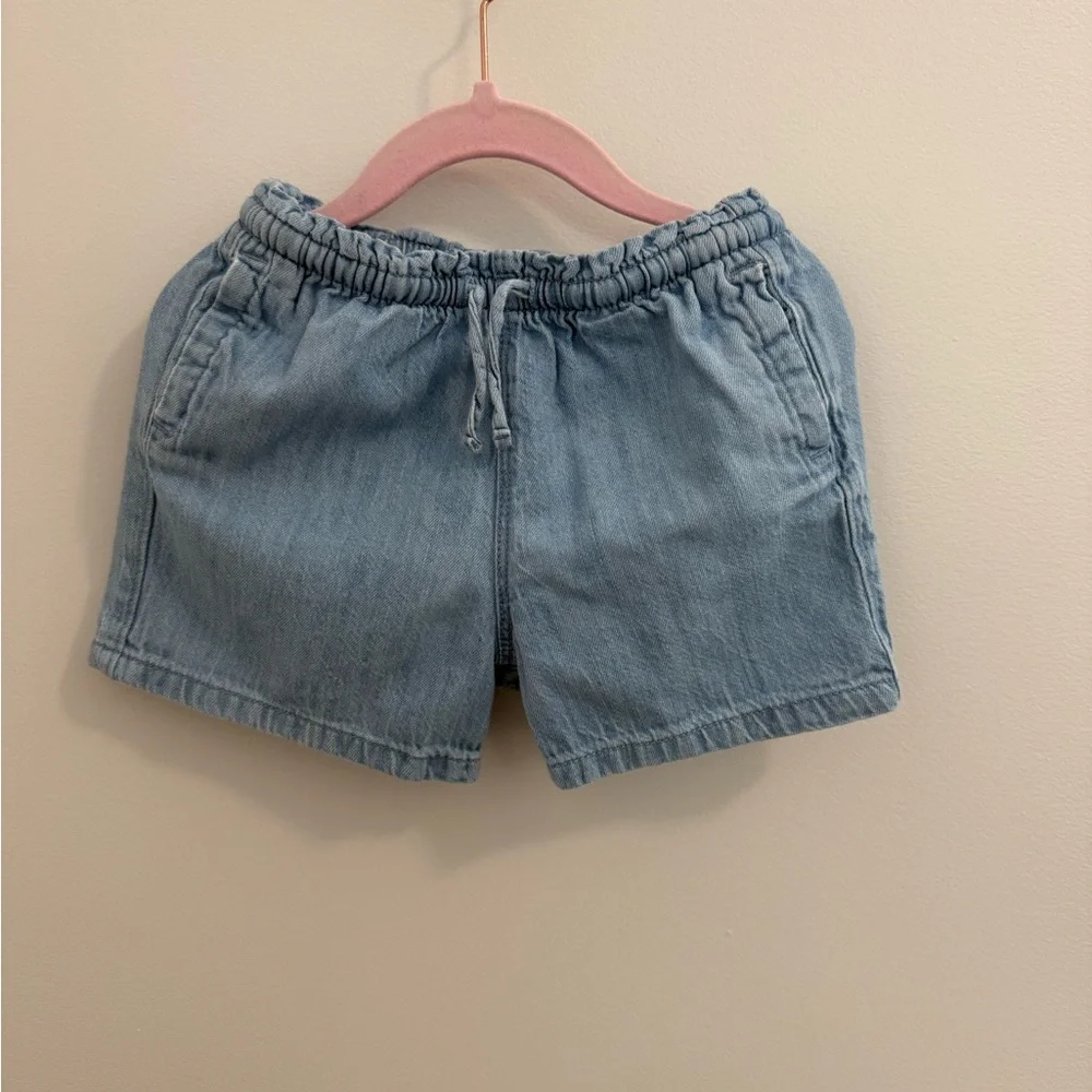 4T/5T Girls 5-Piece Shorts Bundle (Janie&Jack, Cat&Jack, Old Navy, Carters) - Picture 8 of 11